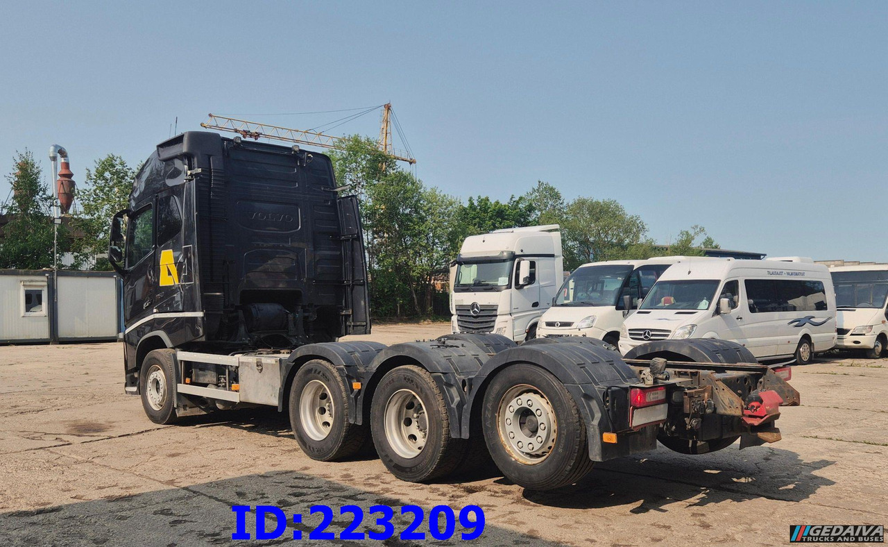 VOLVO FH16 750HP 8x4 Steering axle - Fahrgestell LKW: das Bild 5 VOLVO FH16 750HP 8x4 Steering axle - Fahrgestell LKW: das Bild 5