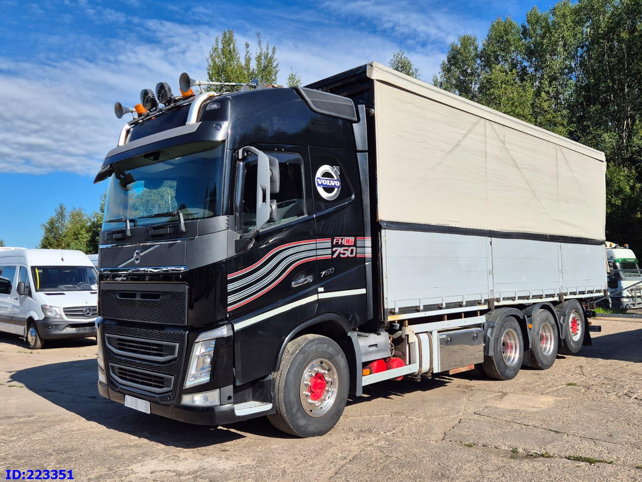 VOLVO FH16 750HP - 8x4-Steering axle - Plane LKW: das Bild 1 VOLVO FH16 750HP - 8x4-Steering axle - Plane LKW: das Bild 1