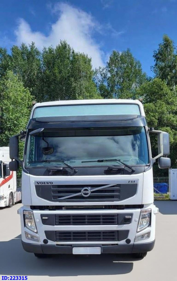 VOLVO FM13 500HP 6x2 Euro5 - Fahrgestell LKW: das Bild 2 VOLVO FM13 500HP 6x2 Euro5 - Fahrgestell LKW: das Bild 2