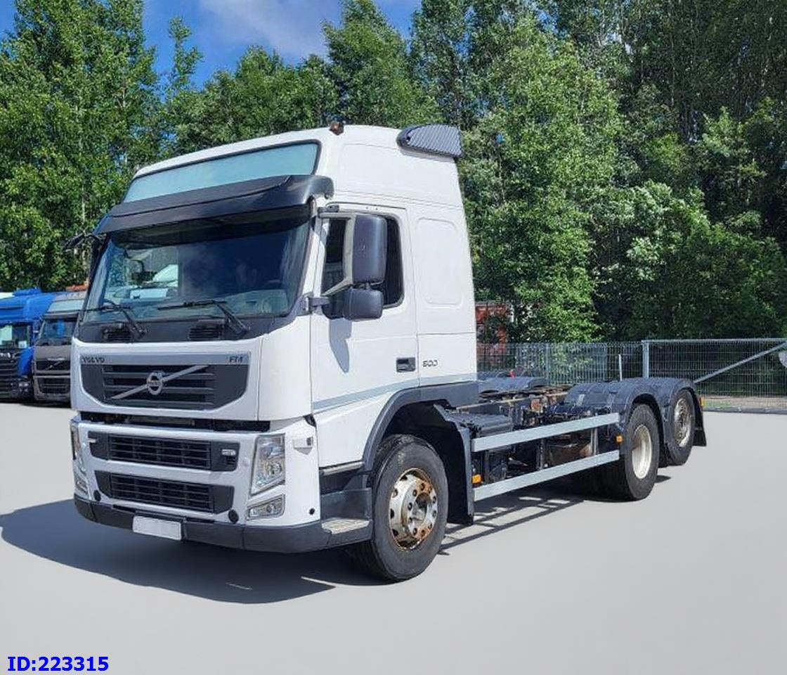 VOLVO FM13 500HP 6x2 Euro5 - Fahrgestell LKW: das Bild 1 VOLVO FM13 500HP 6x2 Euro5 - Fahrgestell LKW: das Bild 1