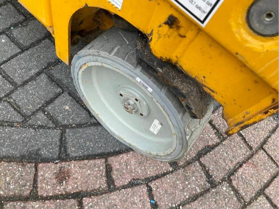 Haulotte Compact 14 - Scherenbühne: das Bild 4 Haulotte Compact 14 - Scherenbühne: das Bild 4