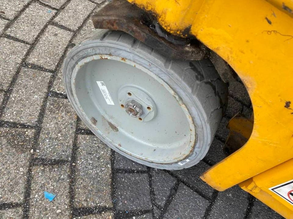 Haulotte Compact 14 - Scherenbühne: das Bild 3 Haulotte Compact 14 - Scherenbühne: das Bild 3