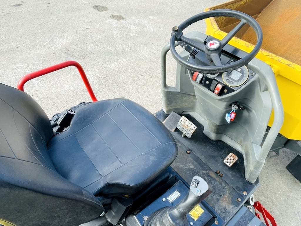 Neuson DW30 (3940) - Mini-Kipper: das Bild 5 Neuson DW30 (3940) - Mini-Kipper: das Bild 5