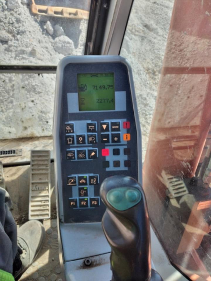Terex TC240LC - Kettenbagger: das Bild 5 Terex TC240LC - Kettenbagger: das Bild 5