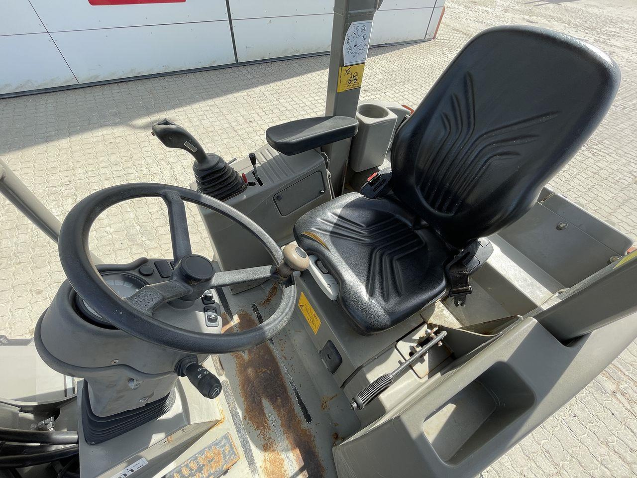 Weycor AR35 Agrar Light - Hoflader: das Bild 3 Weycor AR35 Agrar Light - Hoflader: das Bild 3