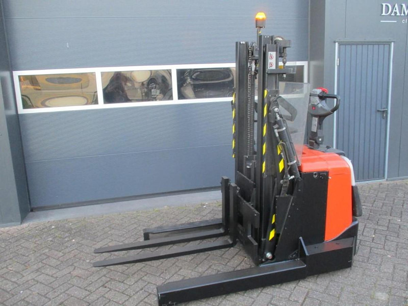 BT SPE 120 XRD - Reach stacker: das Bild 3 BT SPE 120 XRD - Reach stacker: das Bild 3
