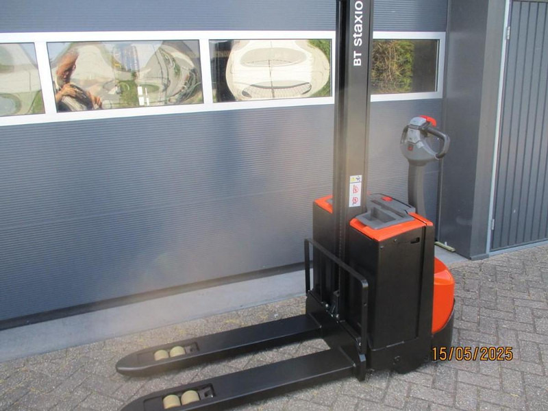 BT SWE 080L - Hochhubwagen: das Bild 1 BT SWE 080L - Hochhubwagen: das Bild 1
