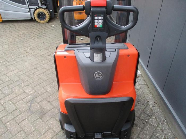 BT SWE 120 - Hochhubwagen: das Bild 2 BT SWE 120 - Hochhubwagen: das Bild 2