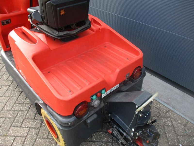 Linde P 60 - Schleppfahrzeug: das Bild 4 Linde P 60 - Schleppfahrzeug: das Bild 4