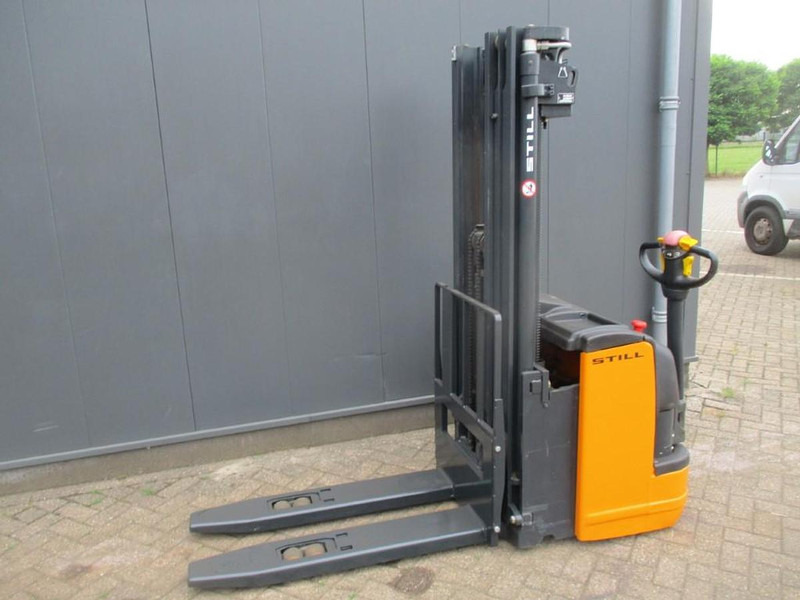 Still EGV 20 - Hochhubwagen: das Bild 1 Still EGV 20 - Hochhubwagen: das Bild 1