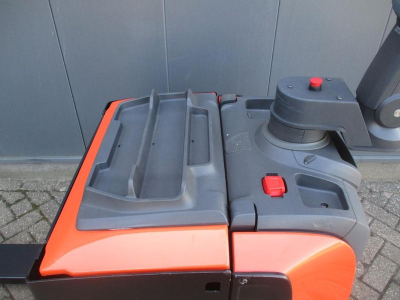 Toyota LPE 250 - Niederhubwagen: das Bild 5 Toyota LPE 250 - Niederhubwagen: das Bild 5