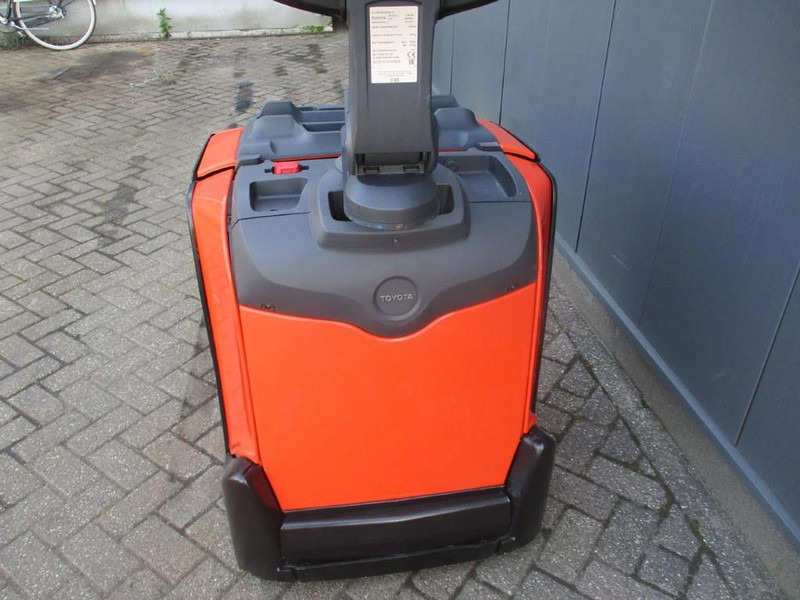 Toyota LPE 250 - Niederhubwagen: das Bild 3 Toyota LPE 250 - Niederhubwagen: das Bild 3