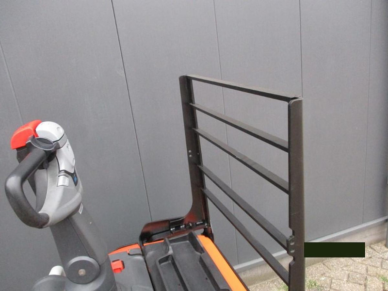 Toyota LPE200 - Niederhubwagen: das Bild 5 Toyota LPE200 - Niederhubwagen: das Bild 5