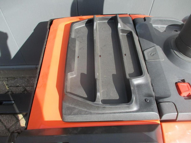 Toyota LPE200 - Niederhubwagen: das Bild 5 Toyota LPE200 - Niederhubwagen: das Bild 5