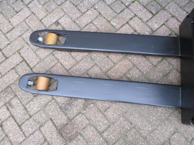 Toyota LWE 140 - Niederhubwagen: das Bild 4 Toyota LWE 140 - Niederhubwagen: das Bild 4