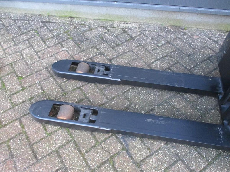 Toyota SWE 080L - Hochhubwagen: das Bild 5 Toyota SWE 080L - Hochhubwagen: das Bild 5