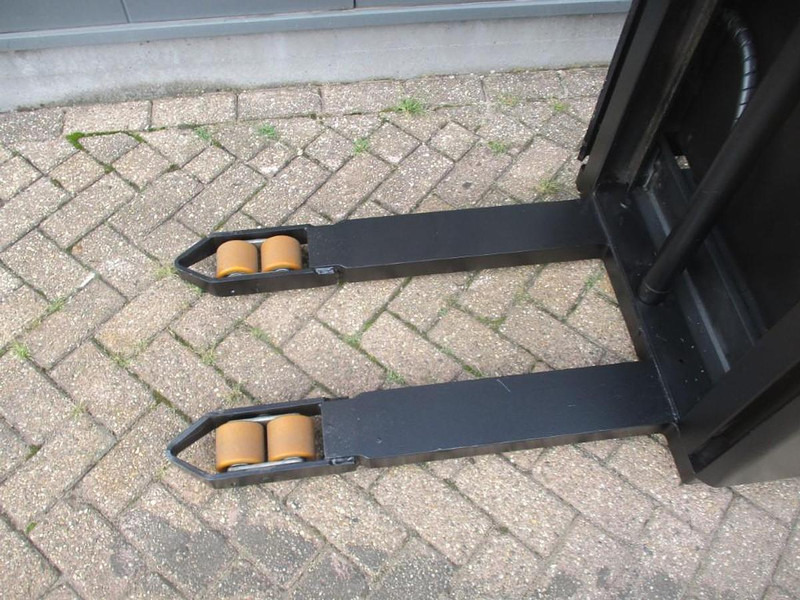 Toyota SWE 100 - Hochhubwagen: das Bild 5 Toyota SWE 100 - Hochhubwagen: das Bild 5