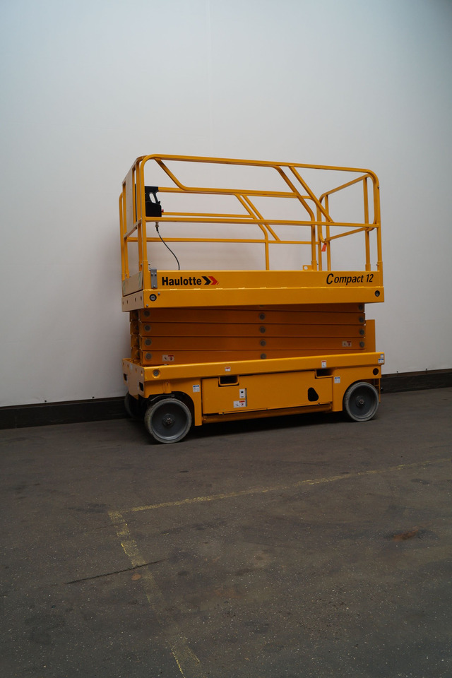 Haulotte Compact 12 - Andere Technik: das Bild 1 Haulotte Compact 12 - Andere Technik: das Bild 1