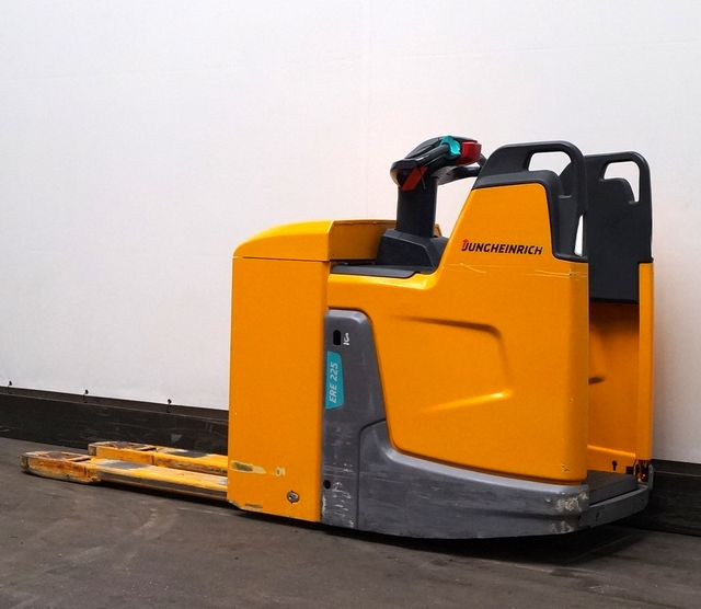 Jungheinrich ERE225 - Niederhubwagen: das Bild 2 Jungheinrich ERE225 - Niederhubwagen: das Bild 2