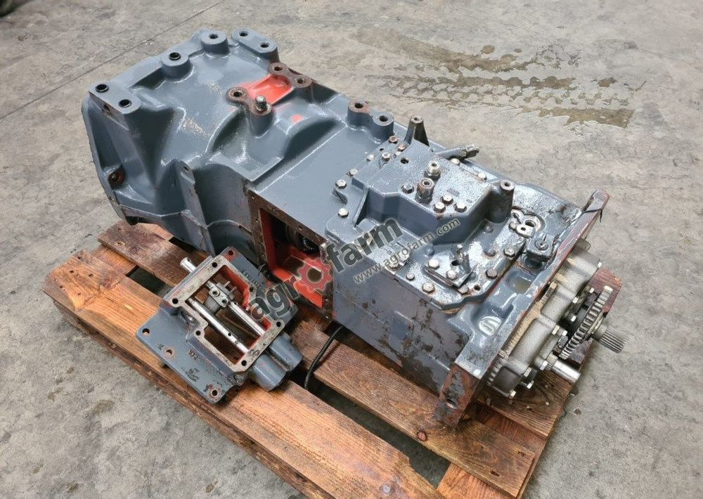 Skrzynia biegów Ford 5640 - Getriebe: das Bild 4 Skrzynia biegów Ford 5640 - Getriebe: das Bild 4
