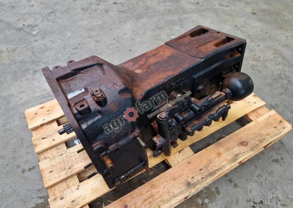 Skrzynia biegów New Holland T5040 - Getriebe: das Bild 1 Skrzynia biegów New Holland T5040 - Getriebe: das Bild 1