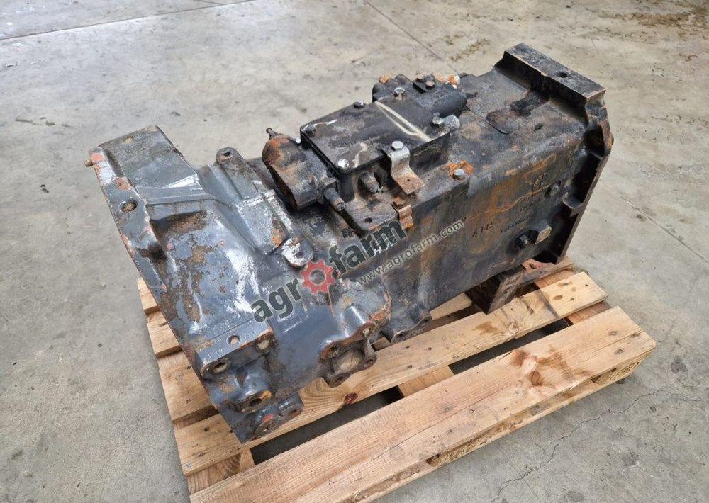 Skrzynia biegów New Holland TS100 - Getriebe: das Bild 1 Skrzynia biegów New Holland TS100 - Getriebe: das Bild 1