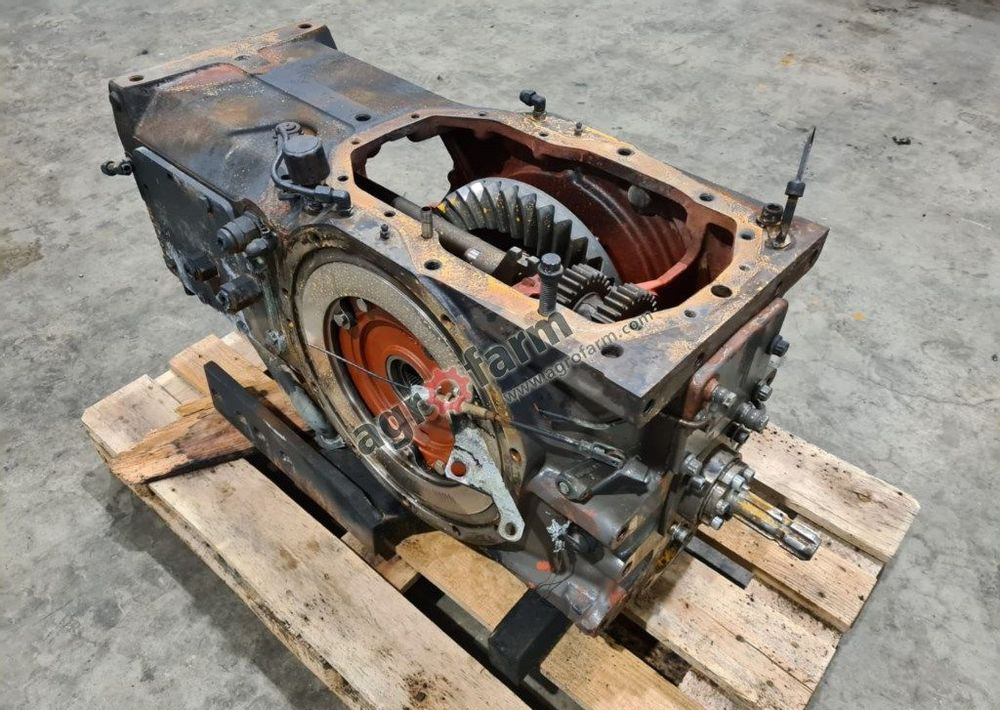 Tylny most Renault Ares 656RZ 851B6 - Getriebe: das Bild 2 Tylny most Renault Ares 656RZ 851B6 - Getriebe: das Bild 2