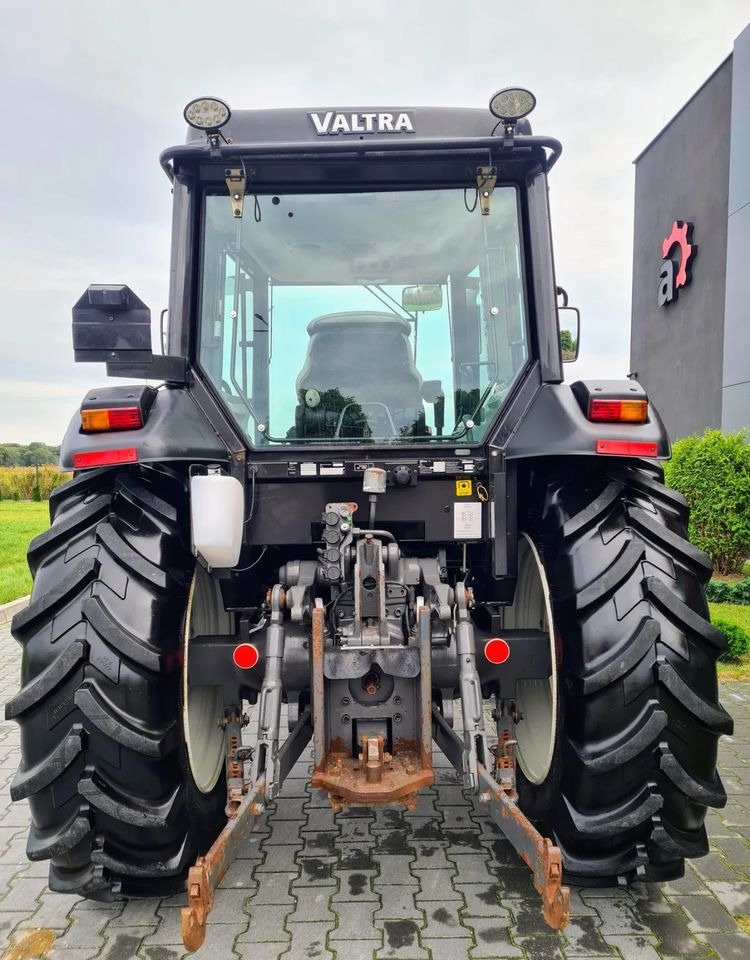 Valtra A93 - Traktor: das Bild 5 Valtra A93 - Traktor: das Bild 5