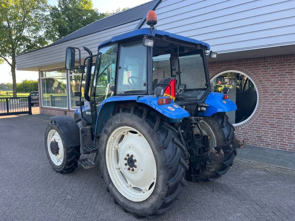 New Holland TL 90 - Traktor: das Bild 3 New Holland TL 90 - Traktor: das Bild 3