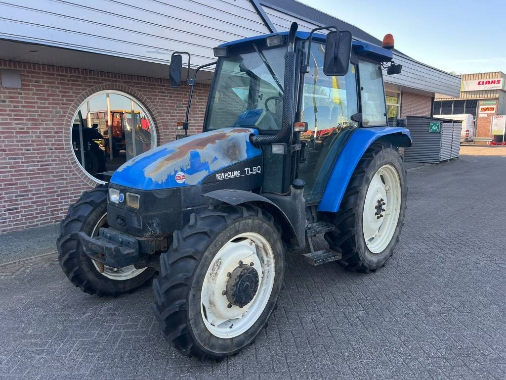 New Holland TL 90 - Traktor: das Bild 1 New Holland TL 90 - Traktor: das Bild 1