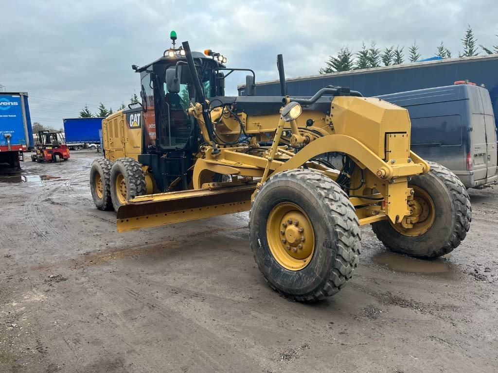 CAT 12 M 3 - Grader: das Bild 1 CAT 12 M 3 - Grader: das Bild 1