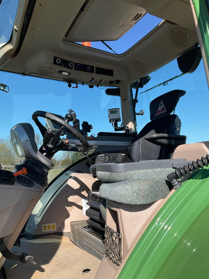Fendt Vario 714 SCR Profi Plus - Traktor: das Bild 4 Fendt Vario 714 SCR Profi Plus - Traktor: das Bild 4