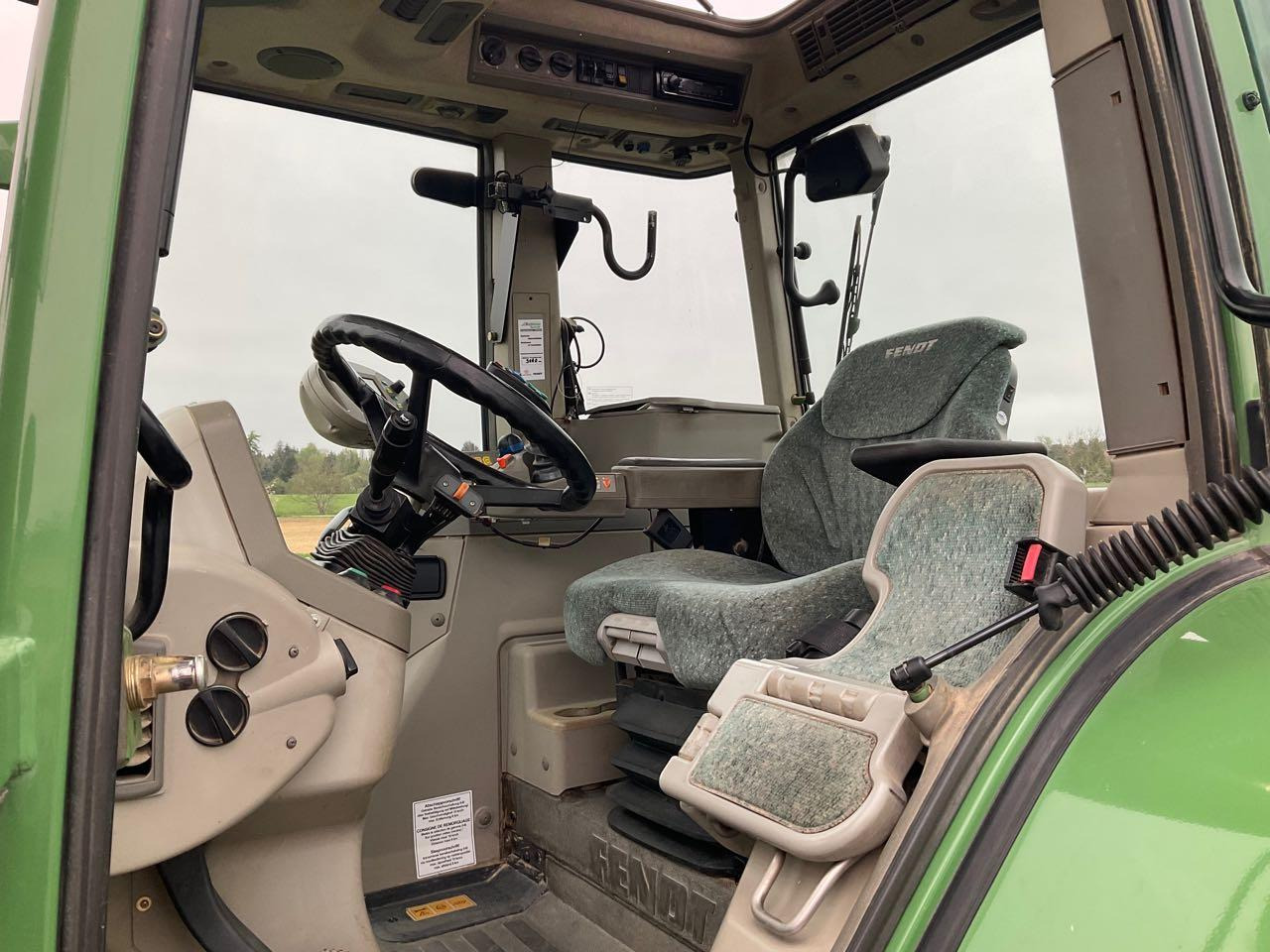 Fendt Vario 818 - Traktor: das Bild 4 Fendt Vario 818 - Traktor: das Bild 4