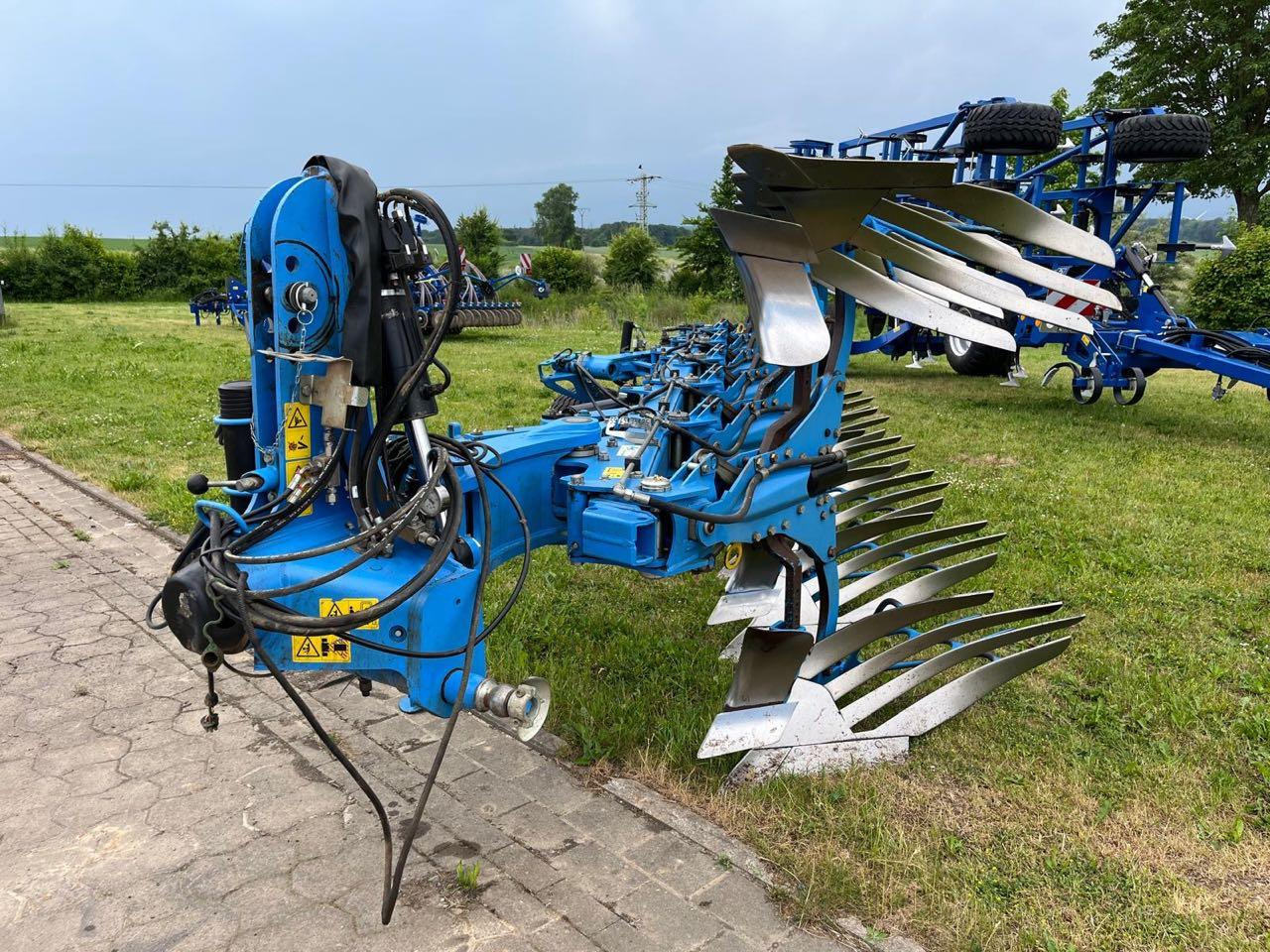 Lemken Juwel 8 V T 5 + 1 L 100 TurnControl - Pflug: das Bild 2 Lemken Juwel 8 V T 5 + 1 L 100 TurnControl - Pflug: das Bild 2