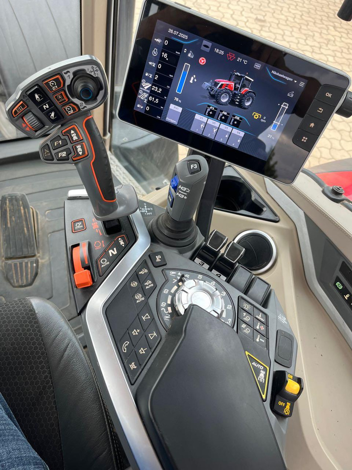 Traktor Massey Ferguson 8S.265 Dyna E-Power Exclusive: das Bild 7
