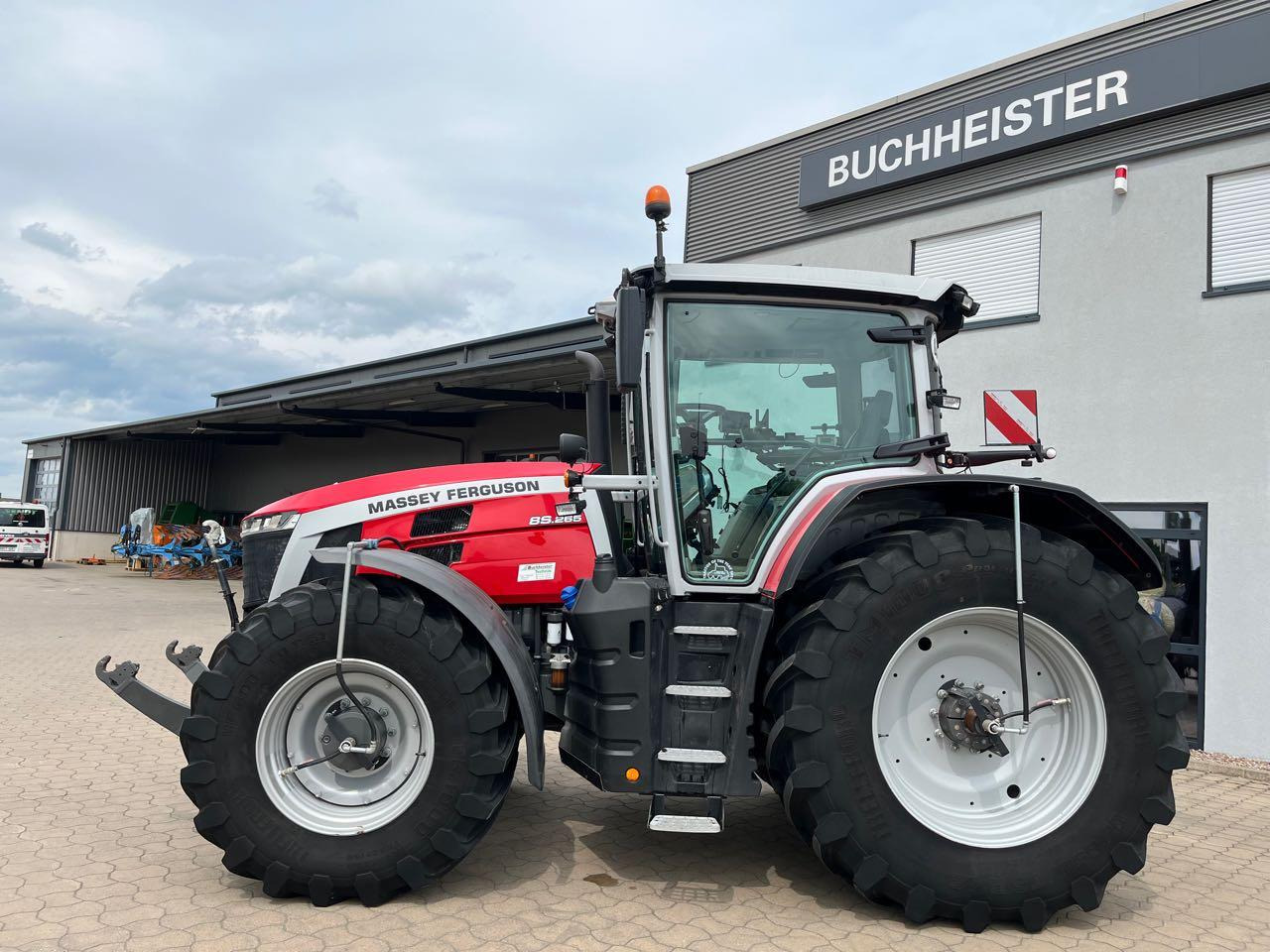 Massey Ferguson 8S.265 Dyna-VT Exclusive - Traktor: das Bild 2 Massey Ferguson 8S.265 Dyna-VT Exclusive - Traktor: das Bild 2