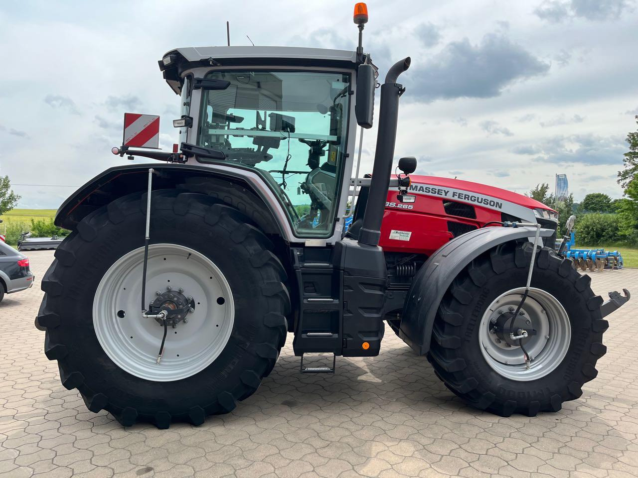 Massey Ferguson 8S.265 Dyna-VT Exclusive - Traktor: das Bild 1 Massey Ferguson 8S.265 Dyna-VT Exclusive - Traktor: das Bild 1