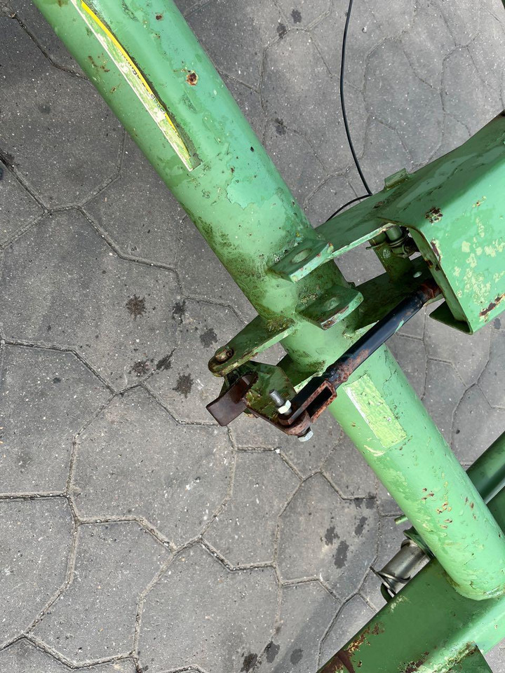 Stoll Super 1.3 - Frontlader für Traktor: das Bild 3 Stoll Super 1.3 - Frontlader für Traktor: das Bild 3