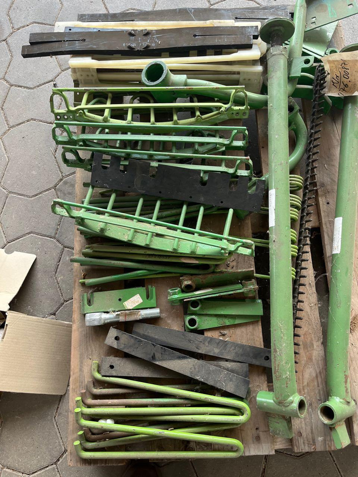 Stoll V202 Ersatzteile - Rübenvollernter: das Bild 1 Stoll V202 Ersatzteile - Rübenvollernter: das Bild 1