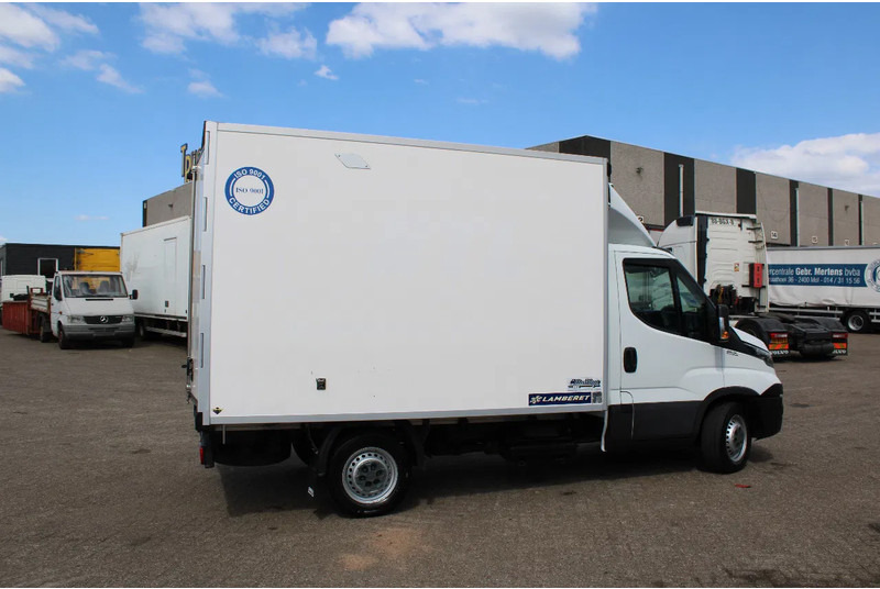 Iveco Daily 35S18 + carrier + electric + 3P - Kühltransporter: das Bild 3 Iveco Daily 35S18 + carrier + electric + 3P - Kühltransporter: das Bild 3
