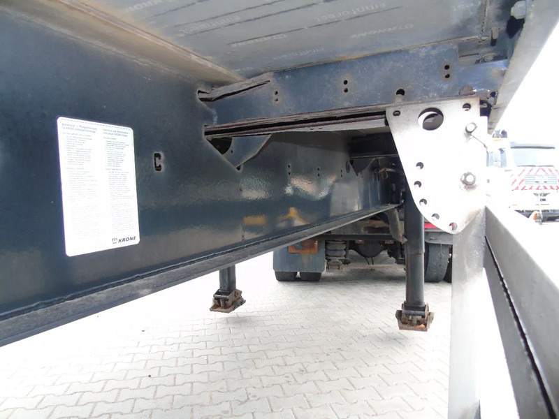 Krone 3xAXLE SAF - Koffer Auflieger: das Bild 5 Krone 3xAXLE SAF - Koffer Auflieger: das Bild 5