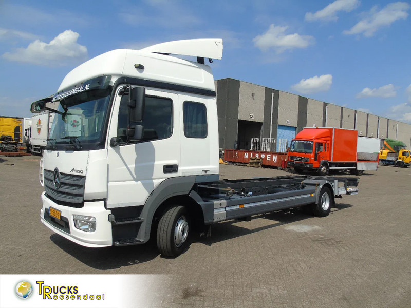 Mercedes-Benz Atego 1218 + EURO 6 + 5 PERS + BDF + LIFT - Containerwagen/ Wechselfahrgestell LKW: das Bild 1 Mercedes-Benz Atego 1218 + EURO 6 + 5 PERS + BDF + LIFT - Containerwagen/ Wechselfahrgestell LKW: das Bild 1