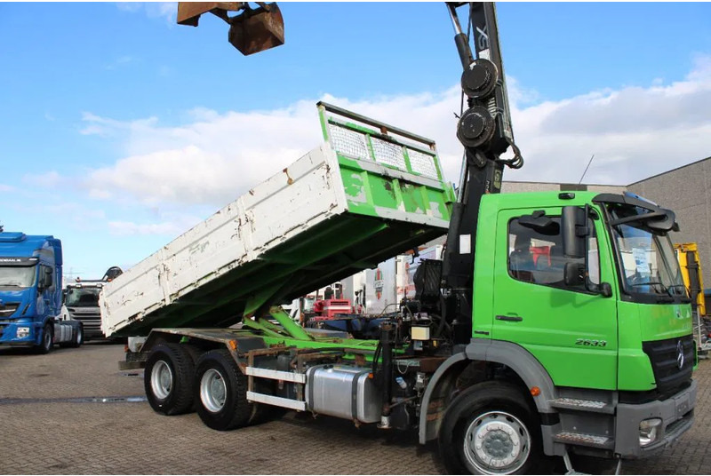 Mercedes-Benz Axor 2633 + TIPPER + HIAB 144 + REMOTE + MANUAL - Autokran: das Bild 2 Mercedes-Benz Axor 2633 + TIPPER + HIAB 144 + REMOTE + MANUAL - Autokran: das Bild 2
