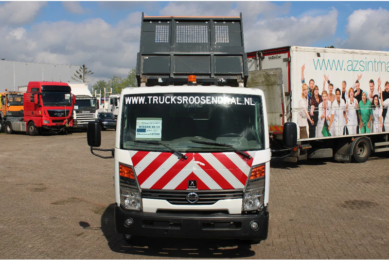 Nissan 45.13 + EURO 4 + C patent + tipper + MANUAL - Kipper: das Bild 2 Nissan 45.13 + EURO 4 + C patent + tipper + MANUAL - Kipper: das Bild 2