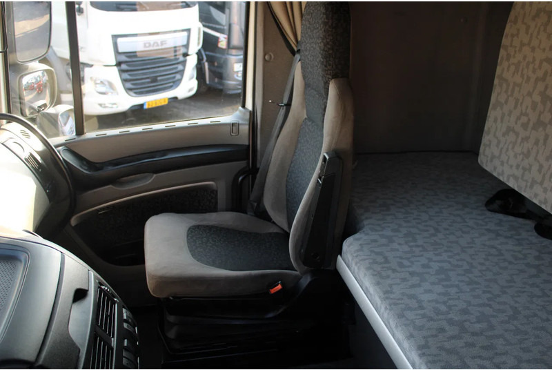DAF XF 105.410 + EURO 5+ 330 KM!! - Sattelzugmaschine: das Bild 5 DAF XF 105.410 + EURO 5+ 330 KM!! - Sattelzugmaschine: das Bild 5