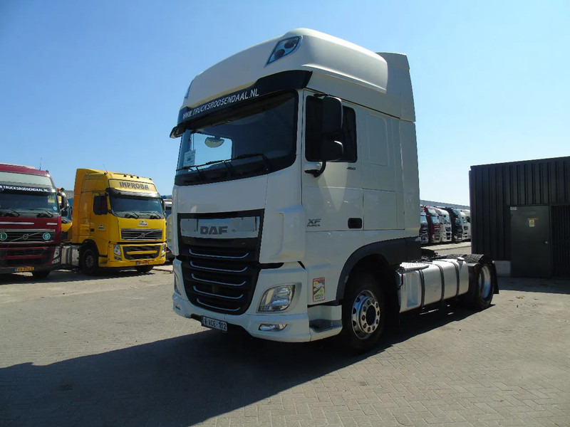 DAF XF 106.460 + EURO 6 SUPER SPACE CAB + INTARDER - Sattelzugmaschine: das Bild 2 DAF XF 106.460 + EURO 6 SUPER SPACE CAB + INTARDER - Sattelzugmaschine: das Bild 2