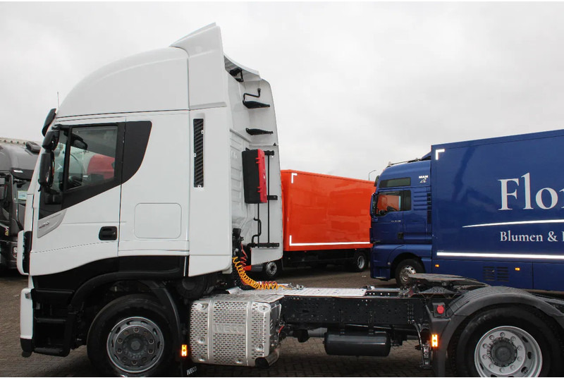 Iveco Stralis 420 + euro 6 - Sattelzugmaschine: das Bild 5 Iveco Stralis 420 + euro 6 - Sattelzugmaschine: das Bild 5