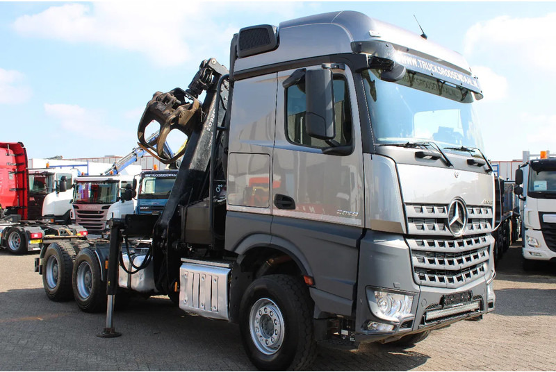 Mercedes-Benz Arocs 2858 + PALFINGER Z15 (2022) + 6X4 + FOREST/WOOD/METAL EDITION - Sattelzugmaschine: das Bild 2 Mercedes-Benz Arocs 2858 + PALFINGER Z15 (2022) + 6X4 + FOREST/WOOD/METAL EDITION - Sattelzugmaschine: das Bild 2