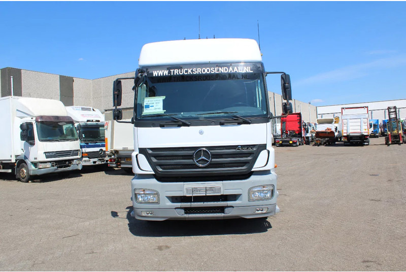 Mercedes-Benz Axor 1833 + manual + RETARDER! 122.939 km orginal! perfect condition + EURO 5 - Sattelzugmaschine: das Bild 2 Mercedes-Benz Axor 1833 + manual + RETARDER! 122.939 km orginal! perfect condition + EURO 5 - Sattelzugmaschine: das Bild 2