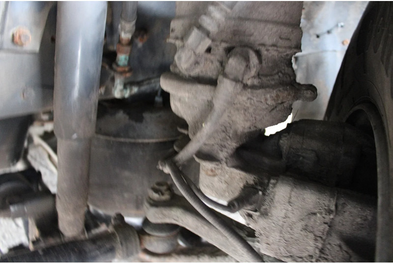 Sattelzugmaschine Scania R560 V8 + manual + ADR + 6x2: das Bild 8 Sattelzugmaschine Scania R560 V8 + manual + ADR + 6x2: das Bild 8